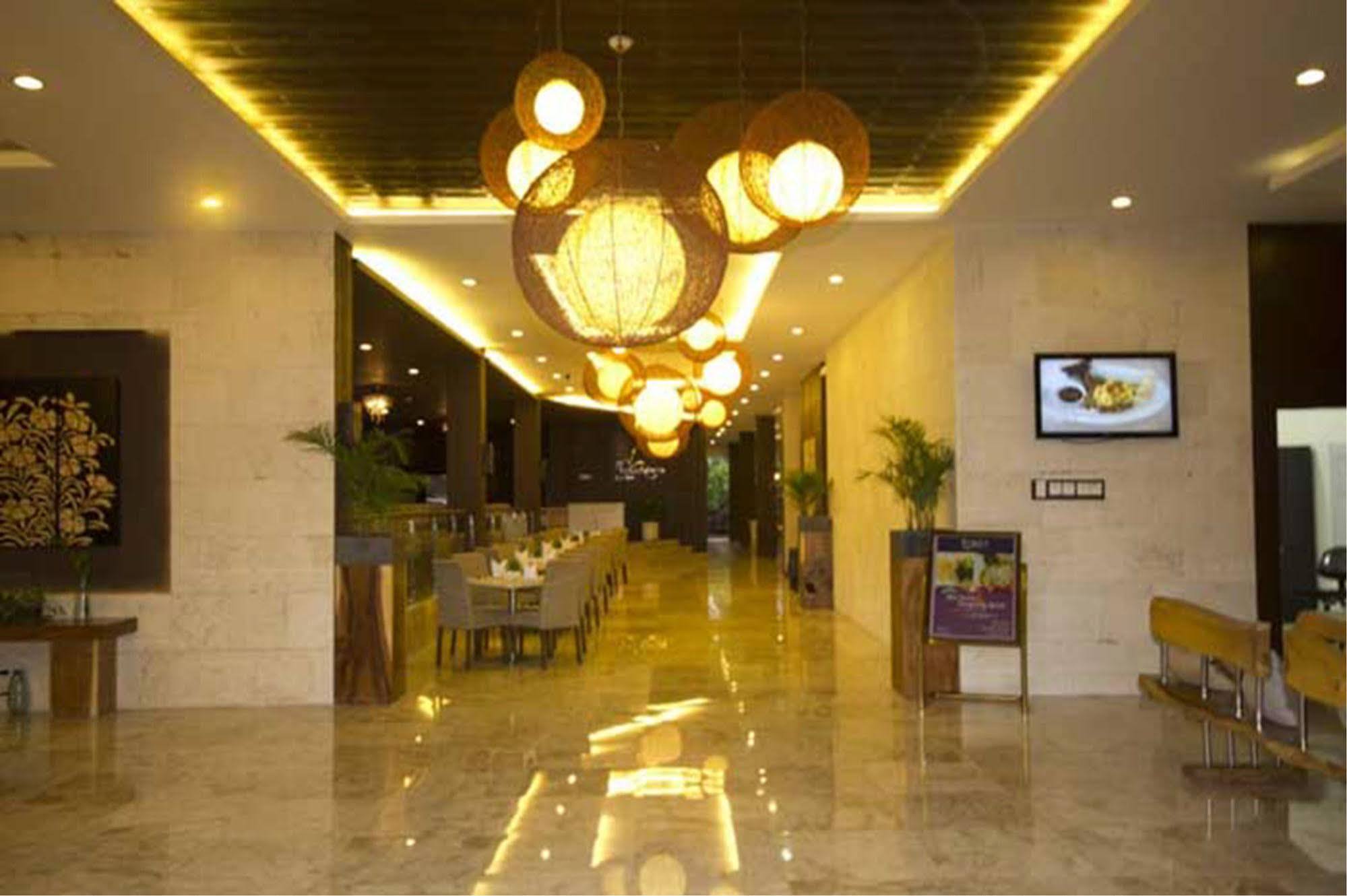 เซเราลา กูตา บาหลี โฮเต็ล Hotel ภายนอก รูปภาพ